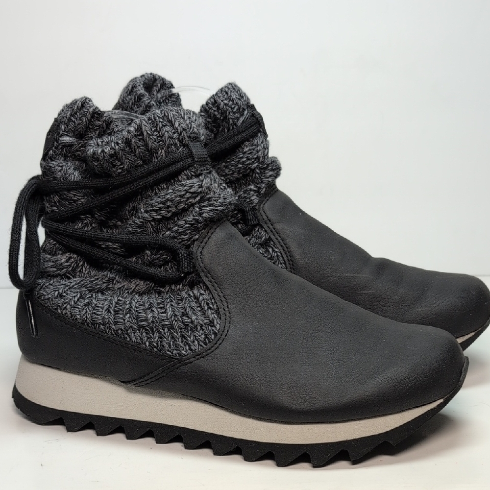 Merrell alpine pull on vegan knor boots womans size 7 EU 37.5